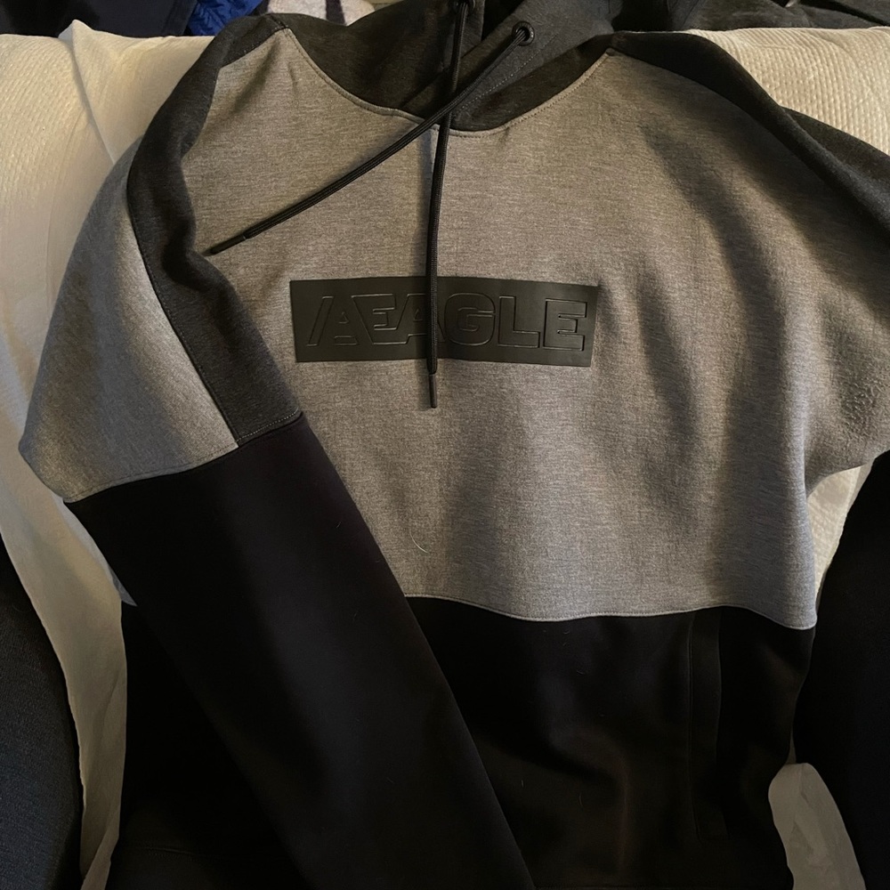 American Eagle sweatshirt. Men’s size Medium.